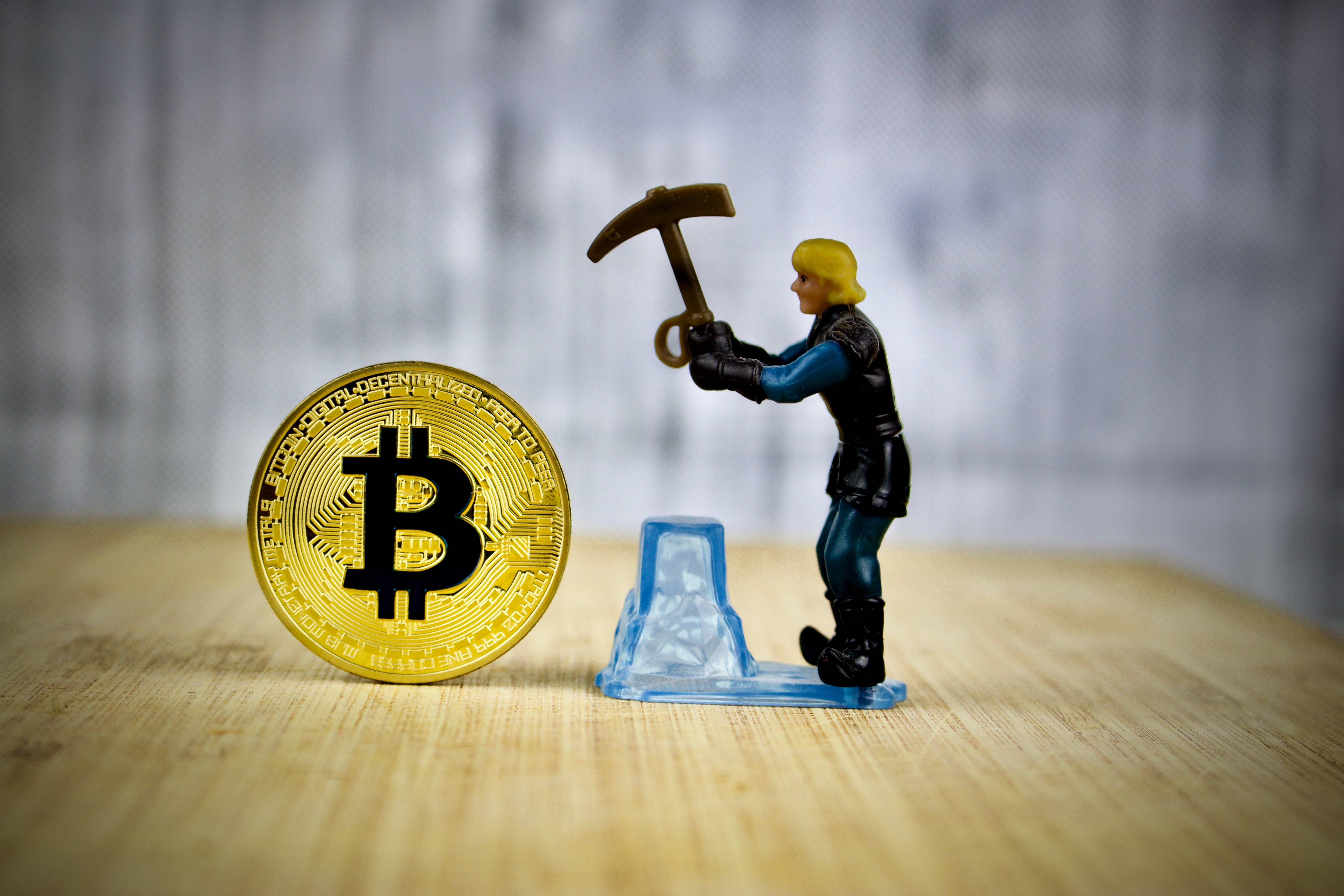 比特币一度跌破11万美元关口 分析师称上涨动能正在减弱